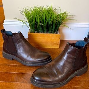 8.5 Vintage Foundry Co. Brown leather boots.